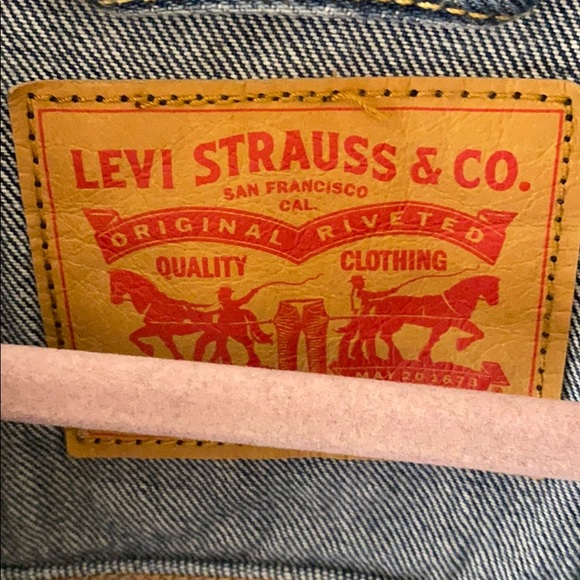 Levi’s Jean Jacket - Picture 3 of 3